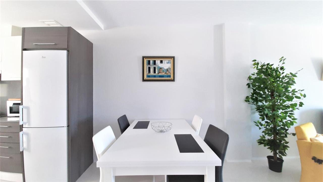 La Belle Bleue Apartment La Marina Luaran gambar