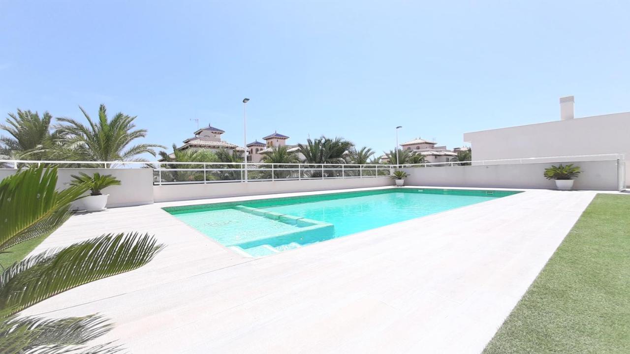 La Belle Bleue Apartment La Marina Luaran gambar